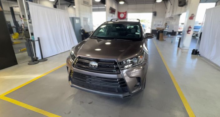 Thumbnail: 2019 Toyota Highlander - 1