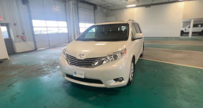 Thumbnail: 2017 Toyota Sienna - 1