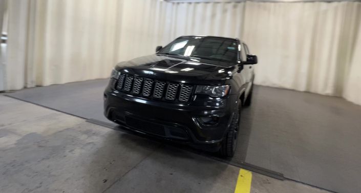 Thumbnail: 2018 Jeep Grand Cherokee - 1