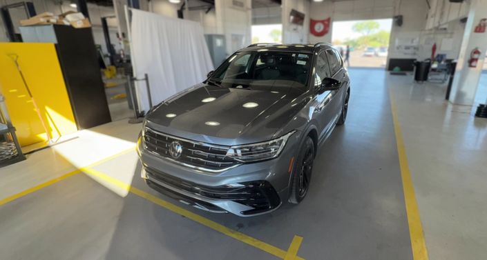 Thumbnail: 2024 Volkswagen Tiguan - 1