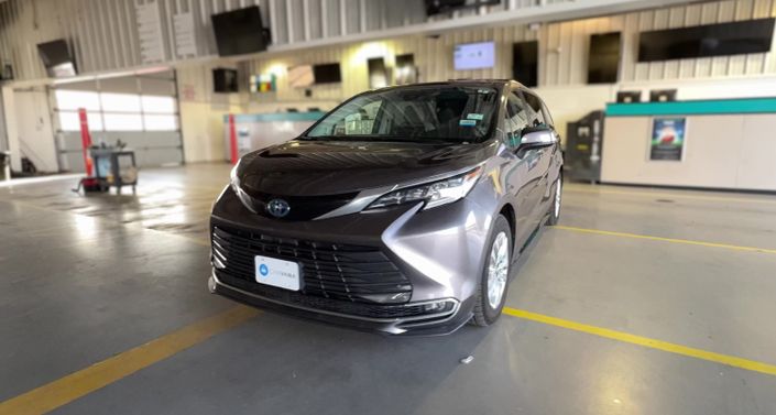 Thumbnail: 2022 Toyota Sienna - 1