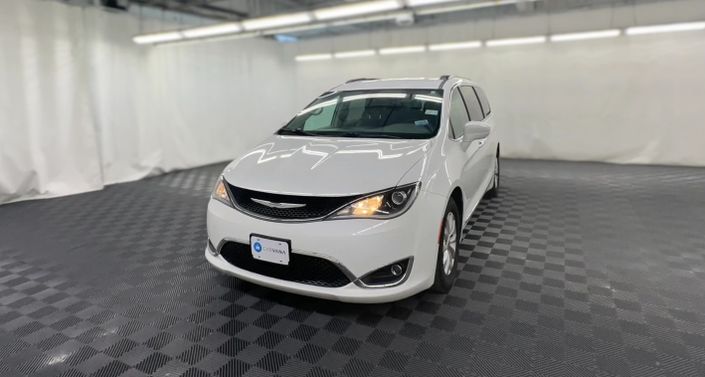Thumbnail: 2017 Chrysler Pacifica - 1