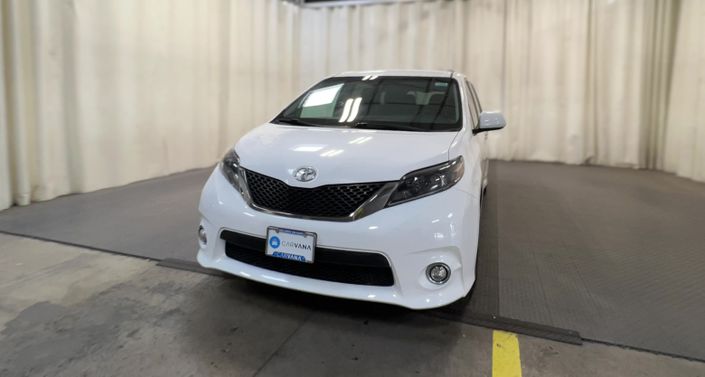 Thumbnail: 2015 Toyota Sienna - 1