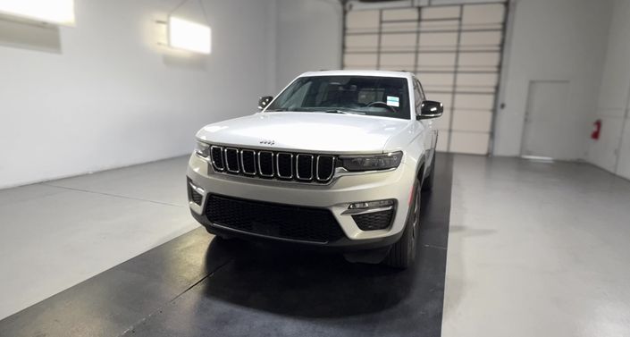 Thumbnail: 2024 Jeep Grand Cherokee - 1