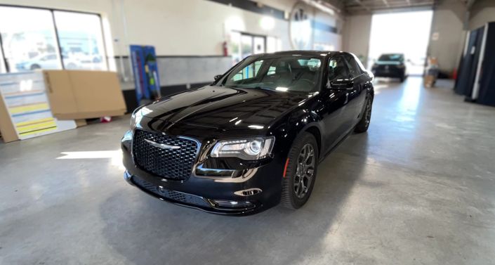 Thumbnail: 2018 Chrysler 300 - 1