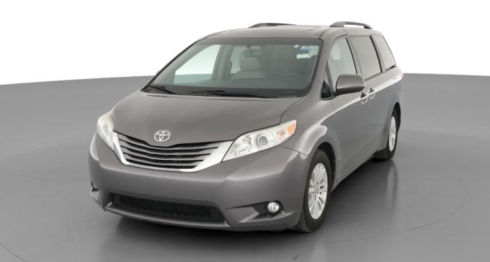 Thumbnail: 2015 Toyota Sienna - 1
