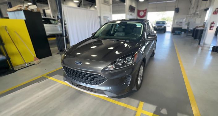 Thumbnail: 2020 Ford Escape - 1