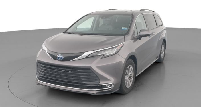 Thumbnail: 2022 Toyota Sienna - 1
