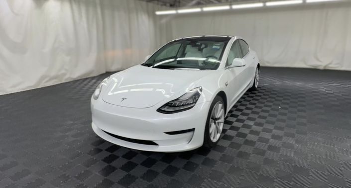 Thumbnail: 2019 Tesla Model 3 - 1