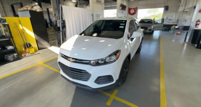 Thumbnail: 2018 Chevrolet Trax - 1