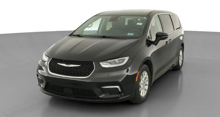 Thumbnail: 2023 Chrysler Pacifica - 1