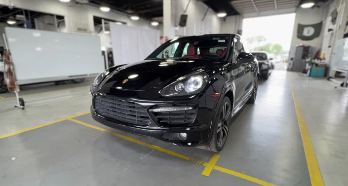 Thumbnail: 2014 Porsche Cayenne - 1