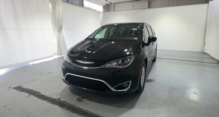 Thumbnail: 2017 Chrysler Pacifica - 1