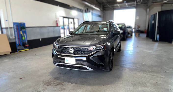 Thumbnail: 2022 Volkswagen Taos - 1