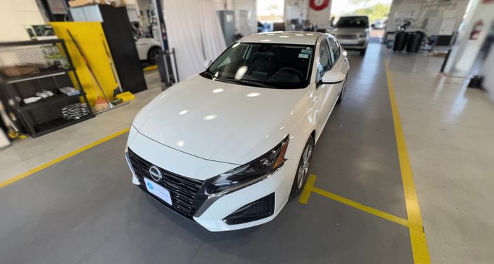 Thumbnail: 2023 Nissan Altima - 1
