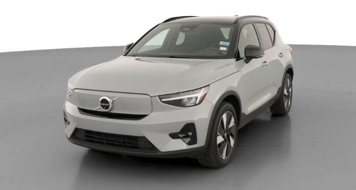 Thumbnail: 2024 Volvo XC40 - 1
