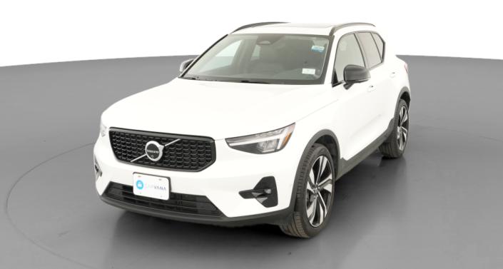 Thumbnail: 2025 Volvo XC40 - 1