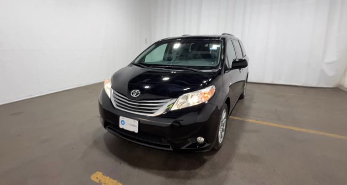 Thumbnail: 2017 Toyota Sienna - 1