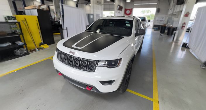 Thumbnail: 2017 Jeep Grand Cherokee - 1