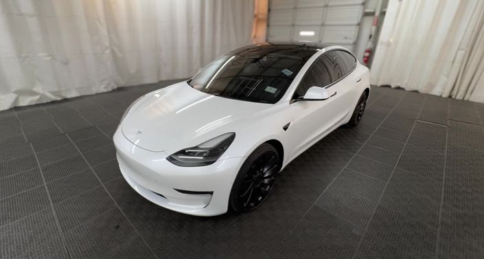 Thumbnail: 2021 Tesla Model 3 - 1