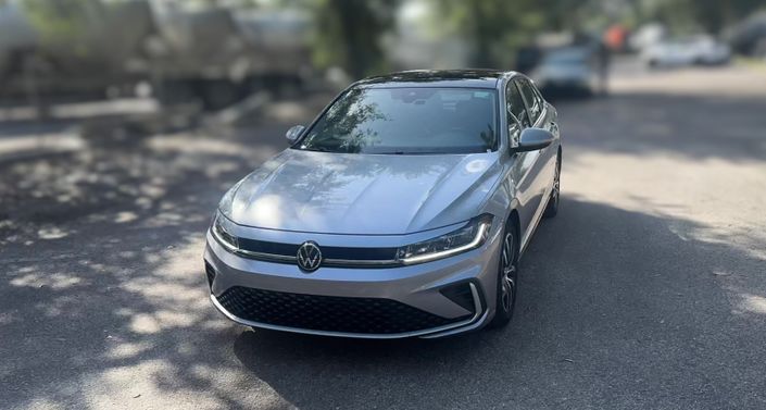 Thumbnail: 2025 Volkswagen Jetta - 1