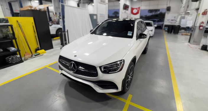 Thumbnail: 2022 Mercedes-Benz GLC - 1