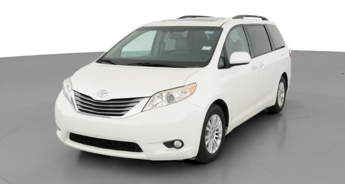 Thumbnail: 2015 Toyota Sienna - 1