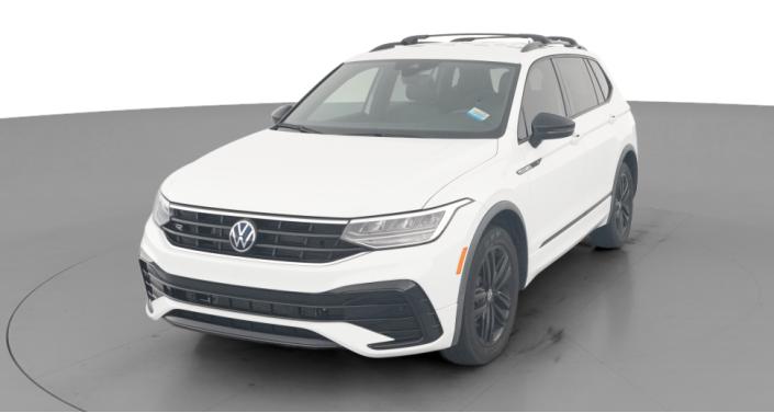 Thumbnail: 2022 Volkswagen Tiguan - 1