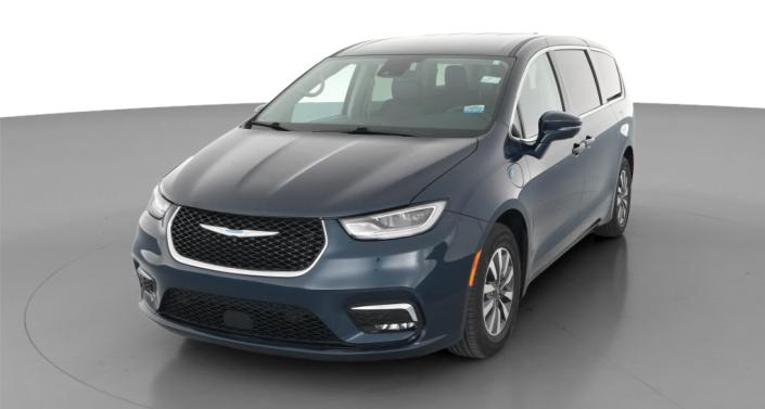 Thumbnail: 2022 Chrysler Pacifica - 1