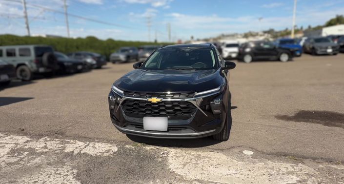 Thumbnail: 2025 Chevrolet Trax - 1