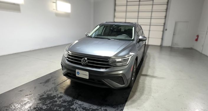 Thumbnail: 2022 Volkswagen Tiguan - 1
