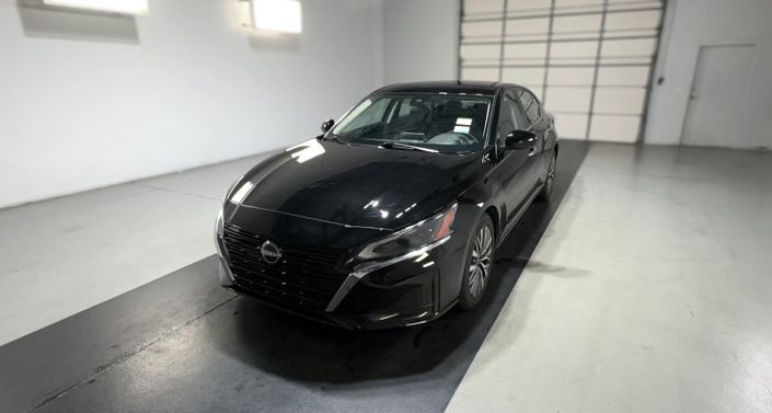 Thumbnail: 2023 Nissan Altima - 1
