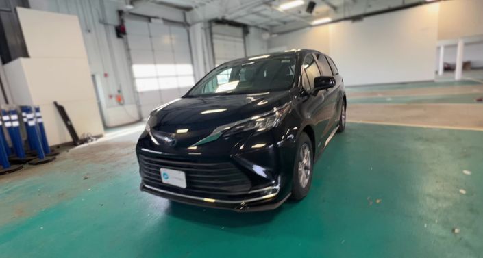 Thumbnail: 2021 Toyota Sienna - 1