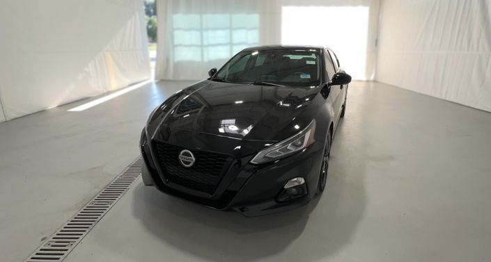 Thumbnail: 2022 Nissan Altima - 1