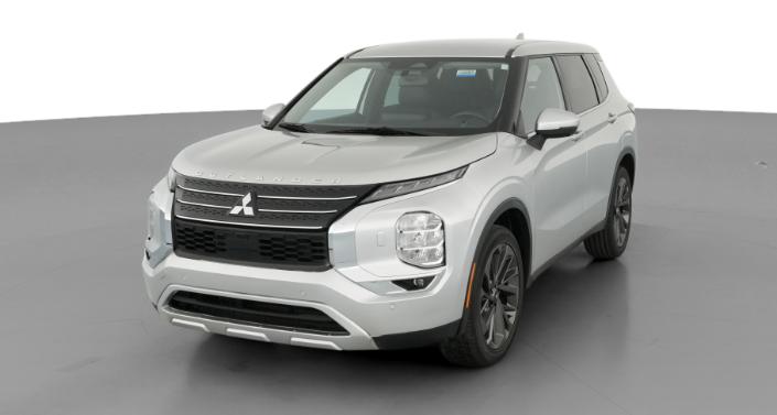 Thumbnail: 2023 Mitsubishi Outlander - 1