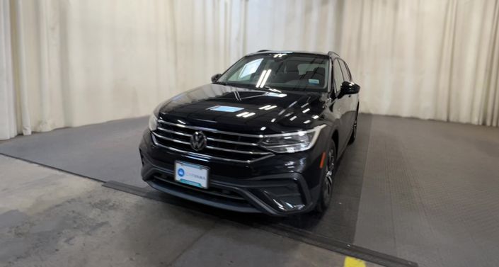 Thumbnail: 2024 Volkswagen Tiguan - 1