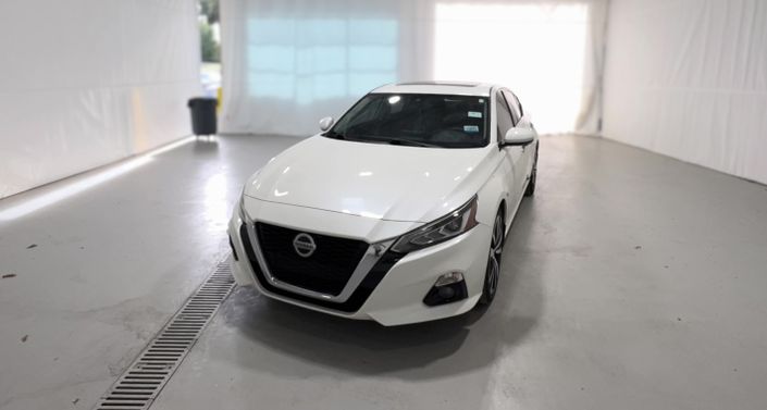 Thumbnail: 2020 Nissan Altima - 1
