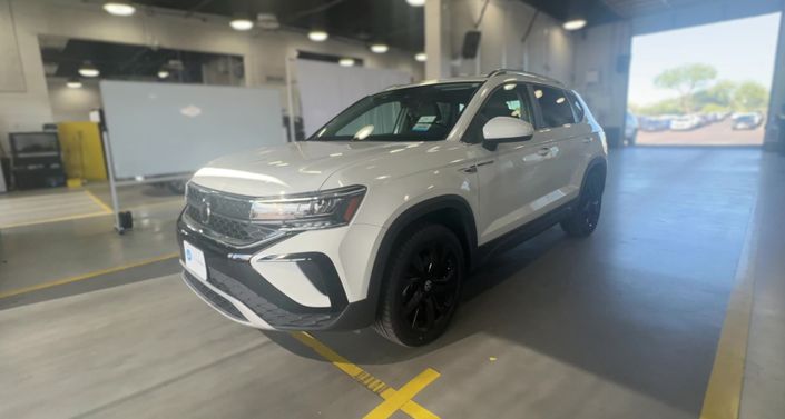 Thumbnail: 2022 Volkswagen Taos - 1