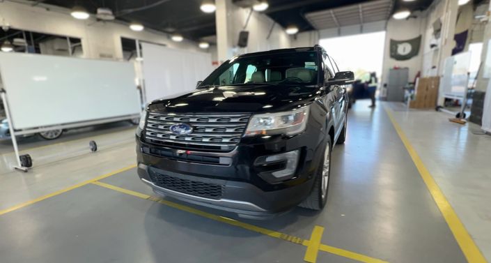 Thumbnail: 2016 Ford Explorer - 1