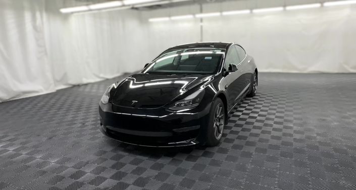 Thumbnail: 2023 Tesla Model 3 - 1