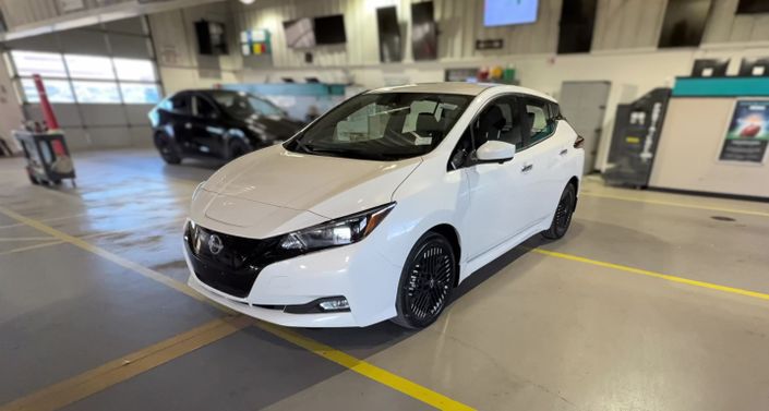 Thumbnail: 2025 Nissan Leaf - 1