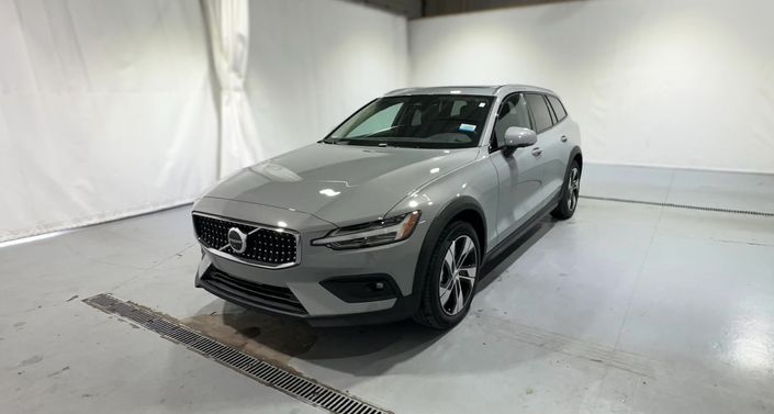 Thumbnail: 2025 Volvo V60 - 1