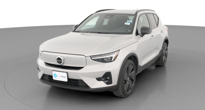 Thumbnail: 2023 Volvo XC40 - 1