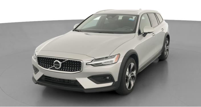 Thumbnail: 2025 Volvo V60 - 1