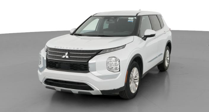 Thumbnail: 2023 Mitsubishi Outlander - 1