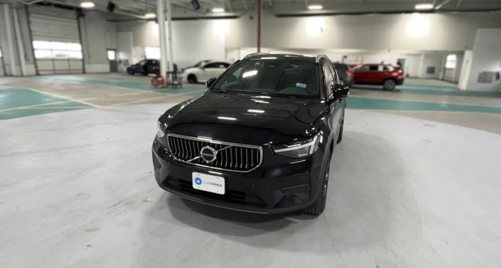 Thumbnail: 2024 Volvo XC40 - 1