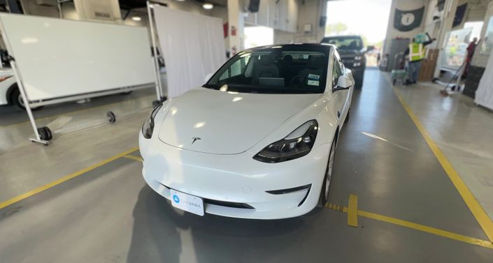 Thumbnail: 2021 Tesla Model 3 - 1