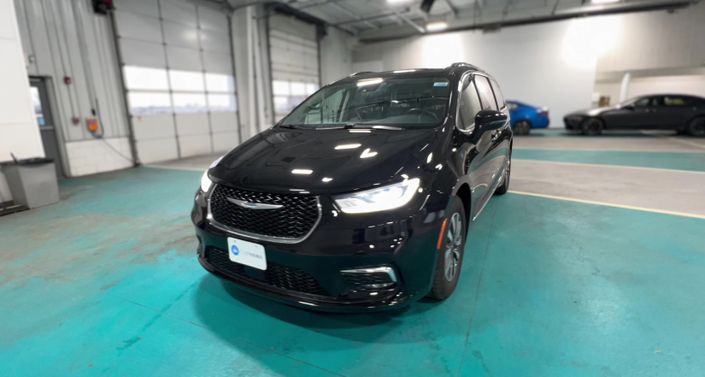 Thumbnail: 2021 Chrysler Pacifica - 1