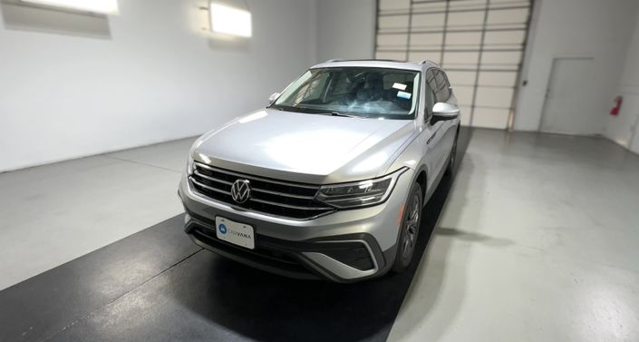 Thumbnail: 2022 Volkswagen Tiguan - 1