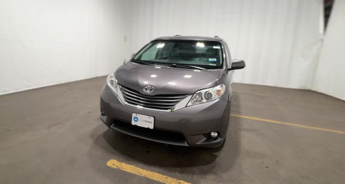 Thumbnail: 2013 Toyota Sienna - 1